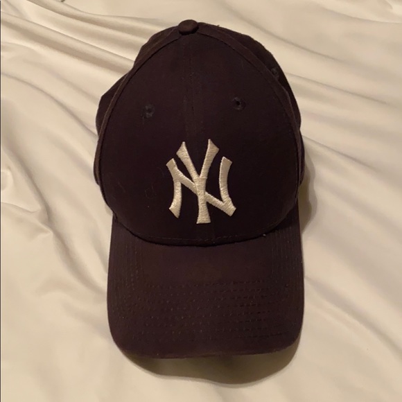 New Era Other - Gently Worn New Era New York Yankees Hat